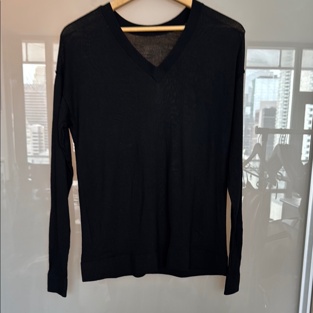 Kit and Ace - Black V-Neck Women's Sweater